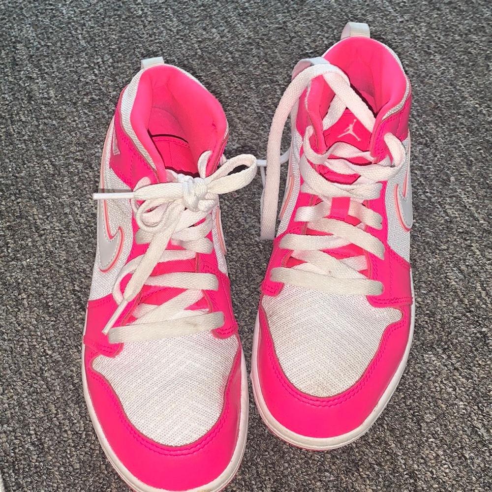 Girl Nike